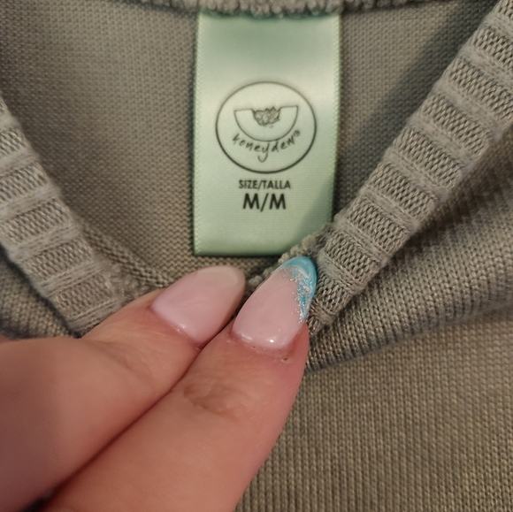 Sweater - Picture 2 of 2